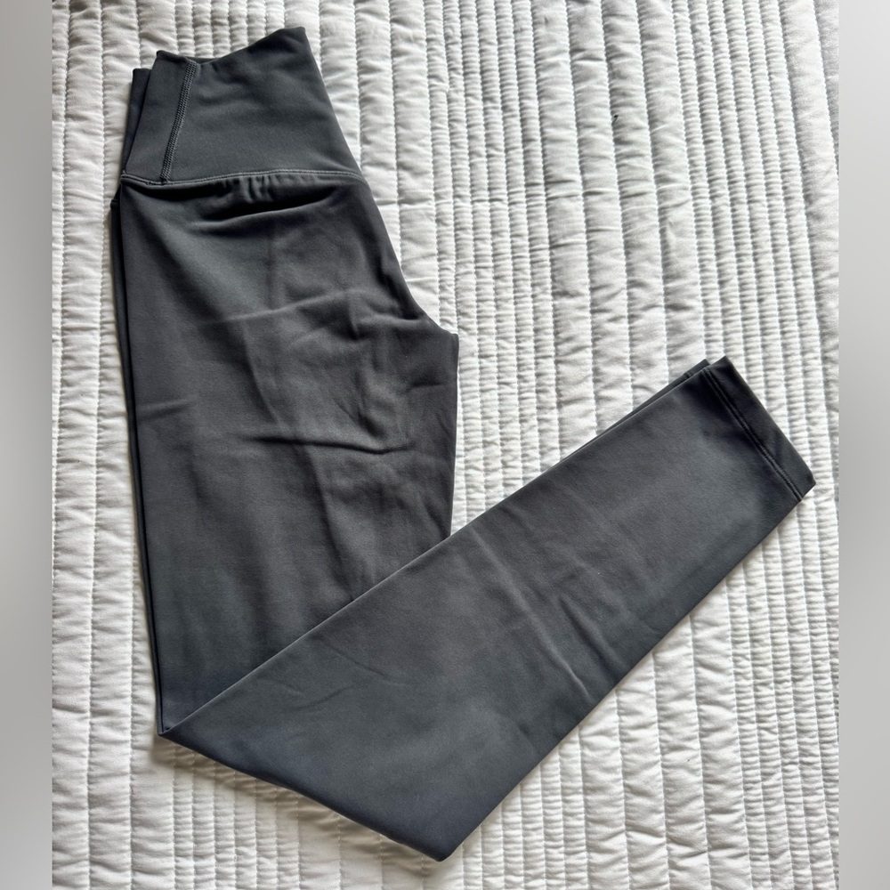 Candid Cross Waist Leggings - Picture 4 of 6